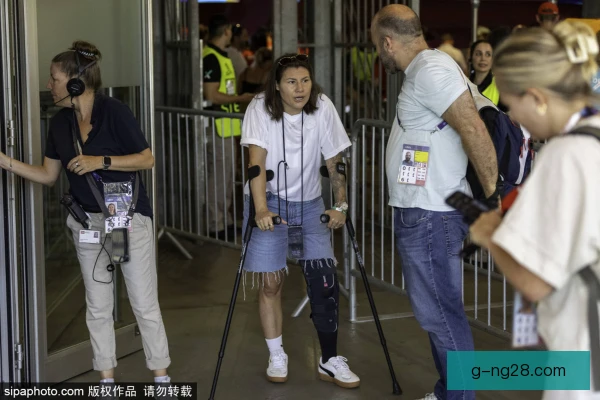 西德女足1989年欧洲杯夺冠 三中卫体系撑起冠军根基